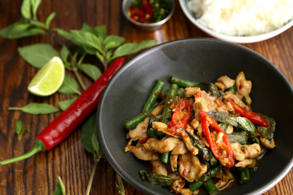 Chilli stir fried huahom design