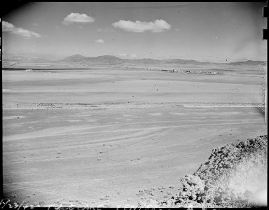 Tule Lake, California. A panoramic view of the agricultrual land which will be cultivated by evacue . . . - NARA - 537429
