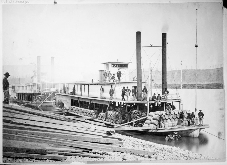 U.S. Army Transport Chattanooga, built at Bridgeport, Alabama, by Captain Arthur Edwards, Quartermaster Department, for - NARA - 533125