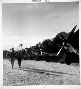 U.S. Marines on Falalop Island, Uluthi atoll - NARA - 520727