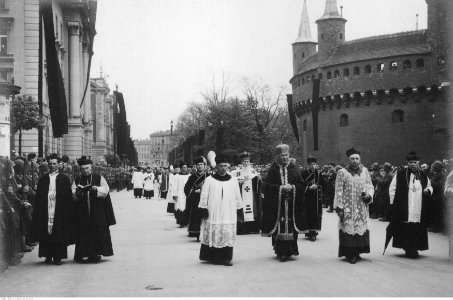 Uroczystości pogrzebowe Marszałka Józefa Piłsudskiego w Krakowie (22-24-20)