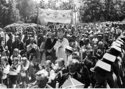 Uroczystości Bożego Ciała w Spale (22-271-1)