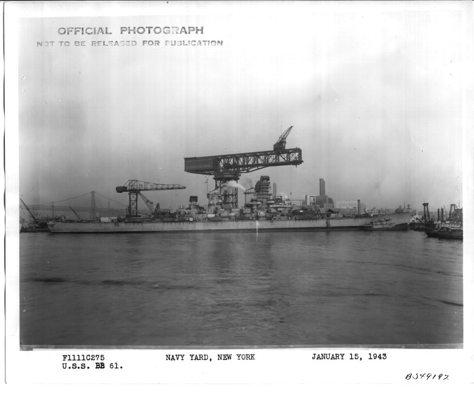 USS Iowa (BB61) in the New York Navy Yard - NARA - 5957443