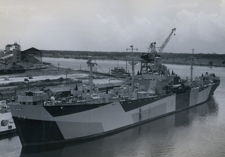 USS Stag (19-N-69529)