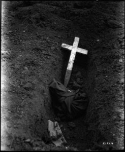 U.S. medical men are attempting to identify more than 100 American Prisoners of War captured at Bataan and Corregidor... - NARA - 531317