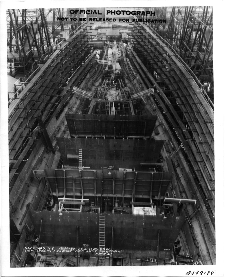 USS Iowa (BB61) in the New York Navy Yard Looking Forward From About Bulkhead III - NARA - 5957438