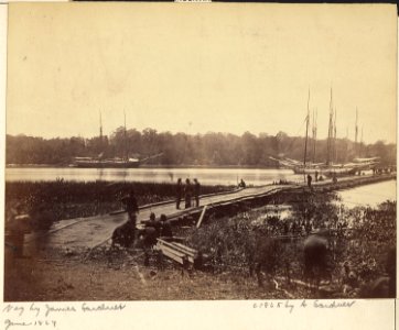 Virginia, Pontoon Bridge across the James - NARA - 533343