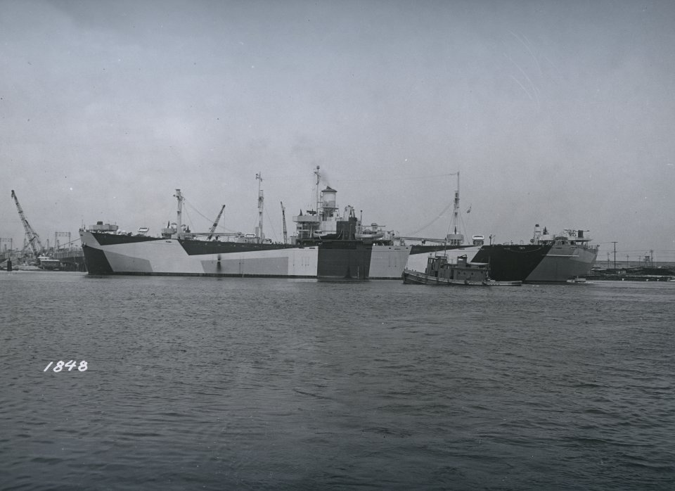 USS Stag (19-N-69525)