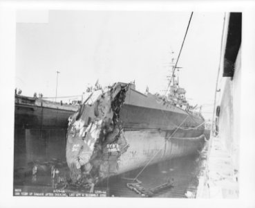 USS Washington damage after collision NARA BS 109965