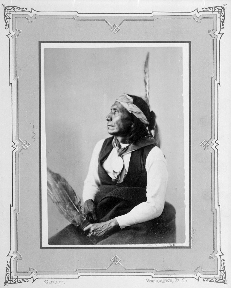 Walking Crane-Pa-Ha-Sa-Mana. Chawana, Sioux - NARA - 519054