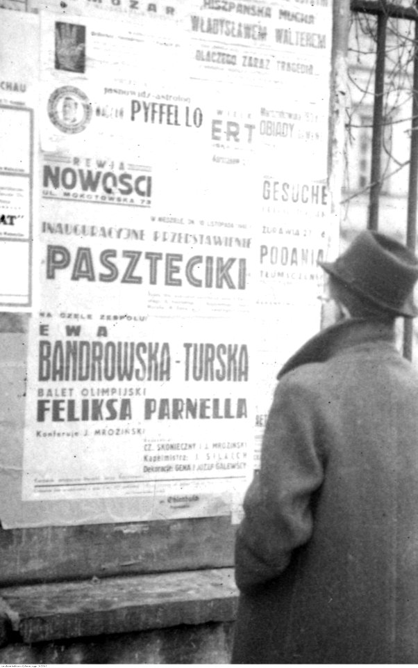 Warszawa. Zniszczenia wojenne i sceny uliczne (2-223-3)