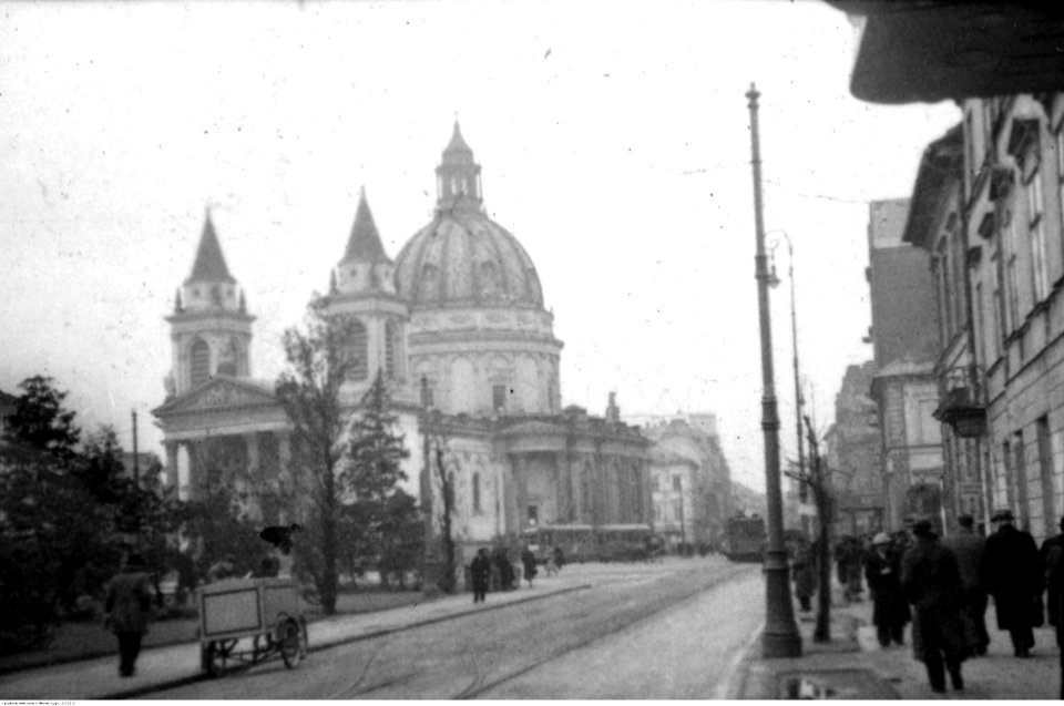 Warszawa. Zniszczenia wojenne i sceny uliczne (2-223-2)