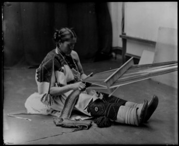 We-Wa, a Zuni berdache, weaving - NARA - 523796