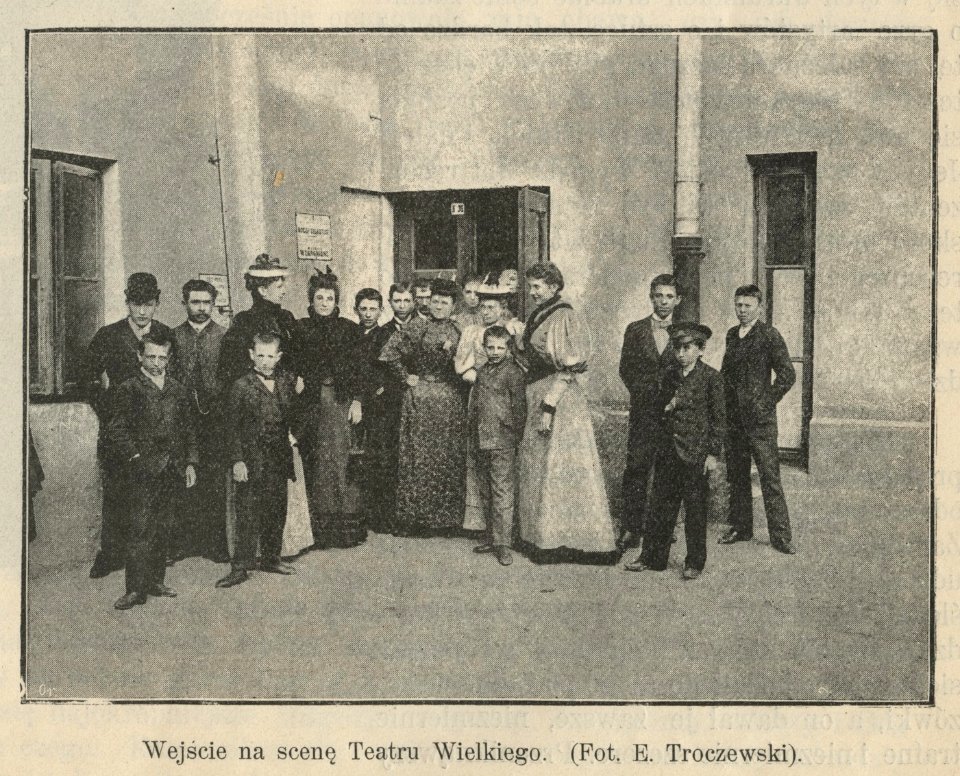Wejście na scenę Teatru Wielkiego (61385)
