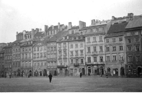 Warszawa. Zniszczenia wojenne i sceny uliczne (2-223-11)