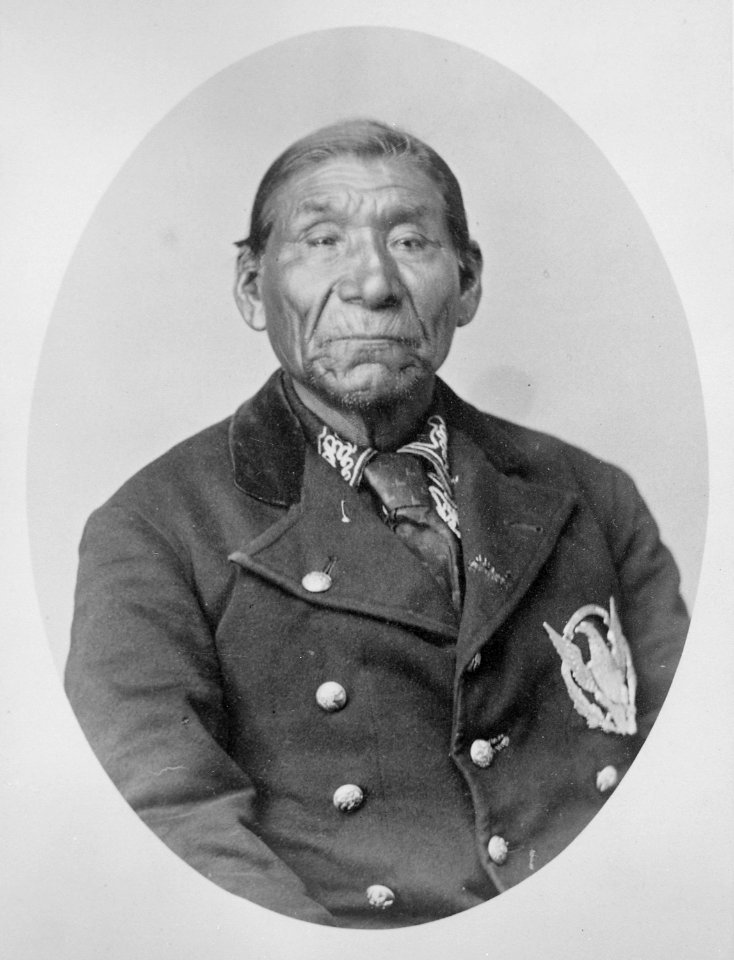 Winnemucca (The Giver), a Paviotso or Paiute chief of western Nevada, half-length, 1880 - NARA - 519146