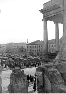Warszawa. Pl. Żelaznej Bramy (2-174)
