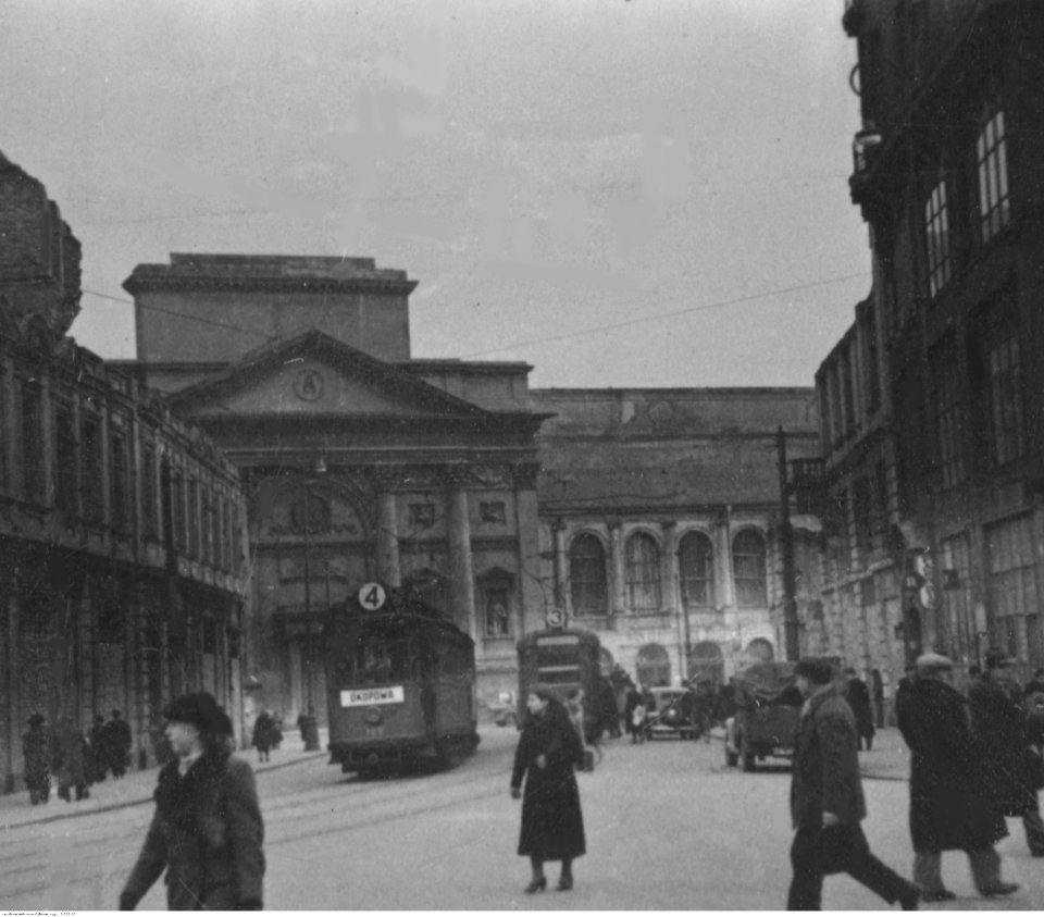 Warszawa. Zniszczenia wojenne i sceny uliczne (2-223-22)