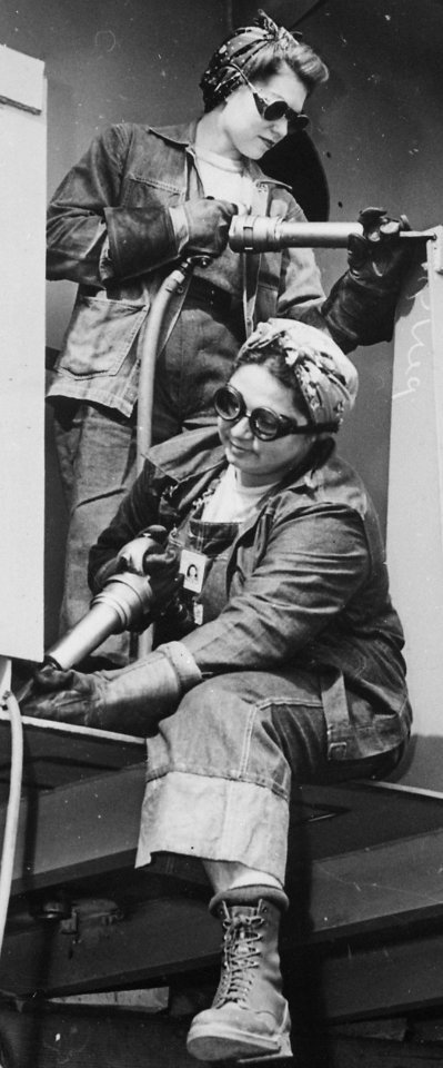 Women (left), Chippers. Women war workers of Marinship Corp, 1942 - NARA - 522889 (cropped)