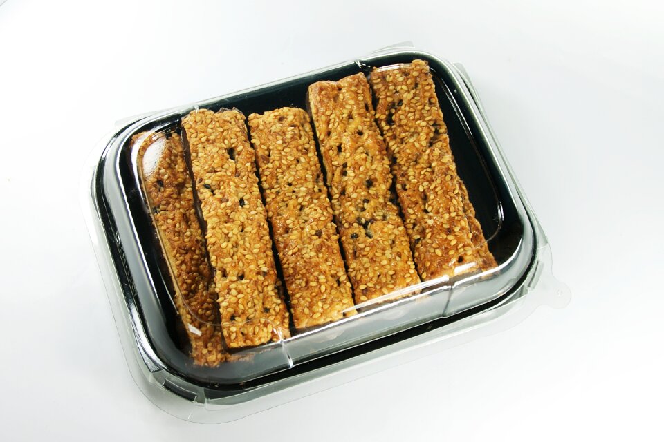 Dessert snack bread