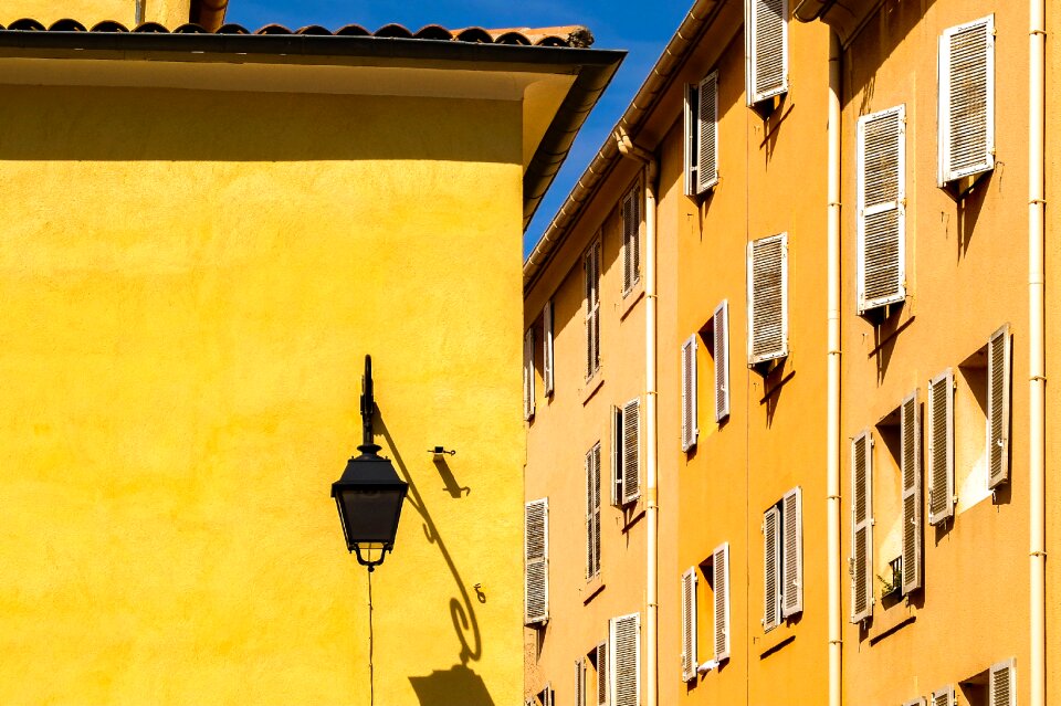 House colorful street