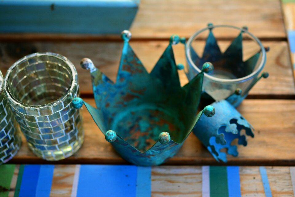 Metal crown metal deco