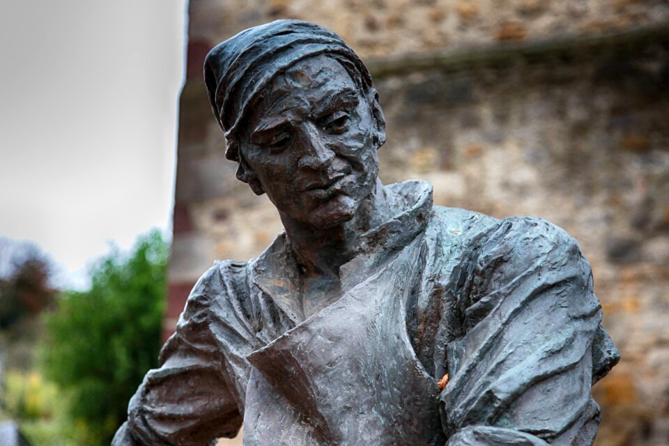 Art bronze statue head