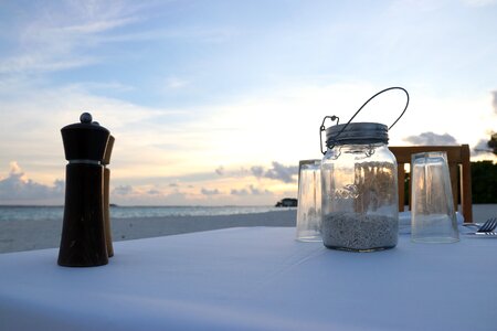Maldives table setting tropical