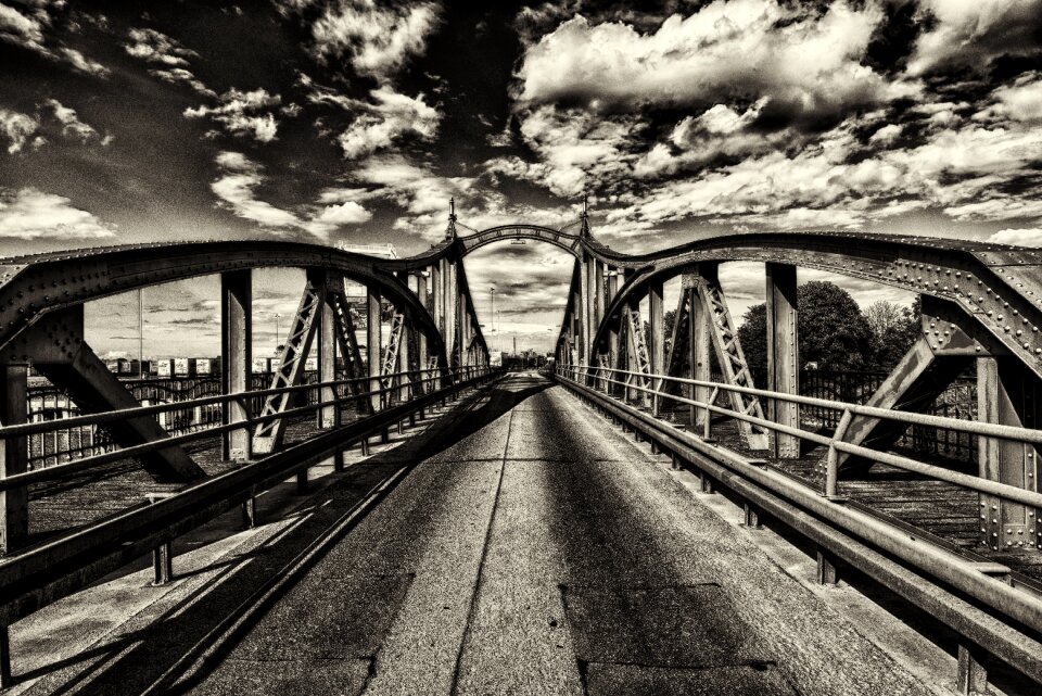 Port roadway highway