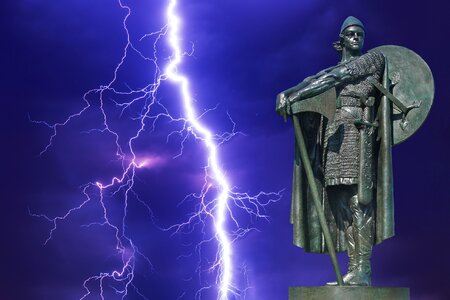 Art monument statue