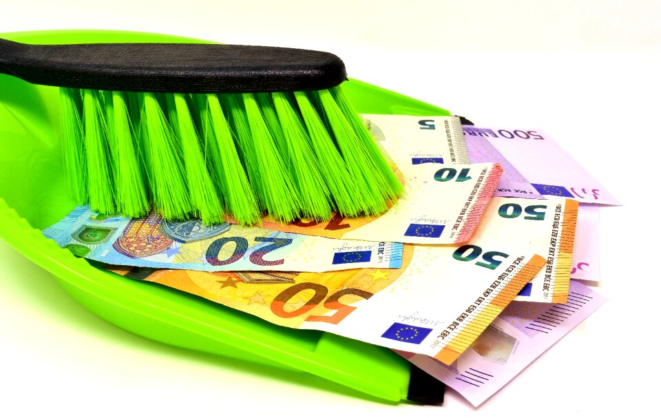 Figure of speech dustpan broom