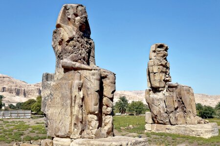 Antiquity travel sculpture