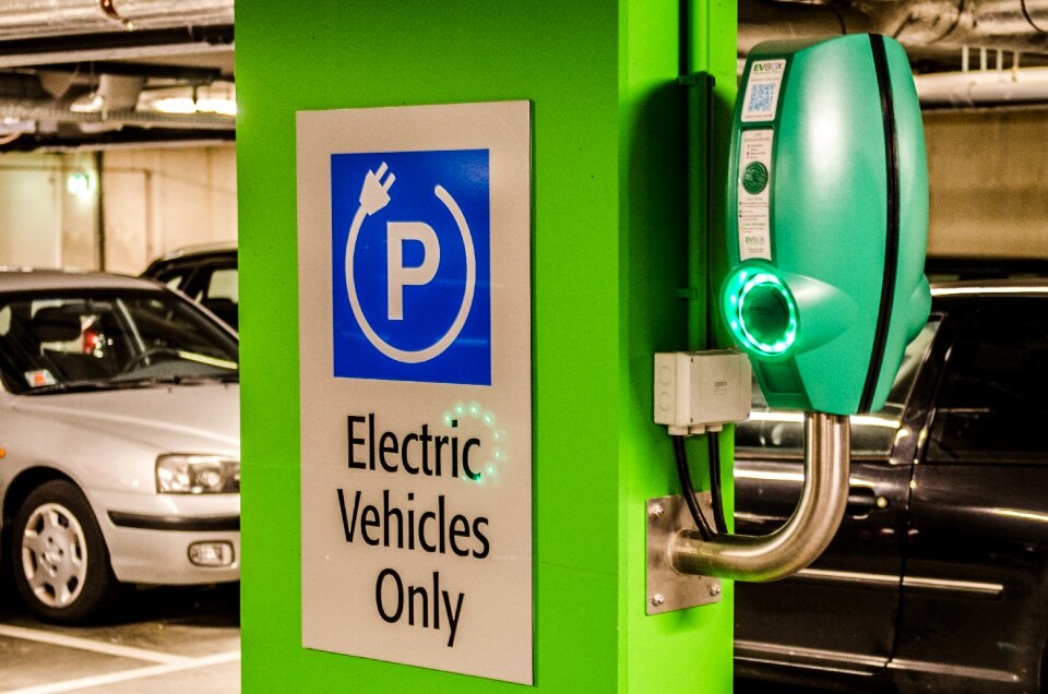 Transportation automobile plug