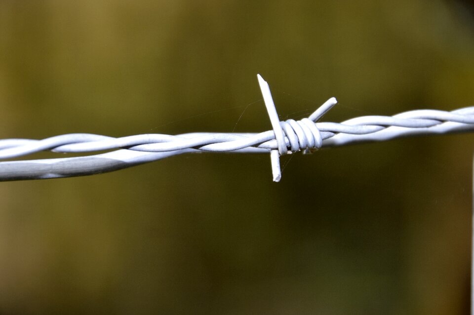 Prison barrier iron