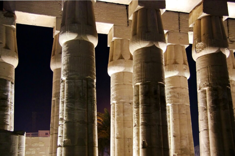 Colonnade by night papyrus-bundle columns