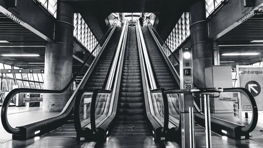 Structure establishment escalator photo