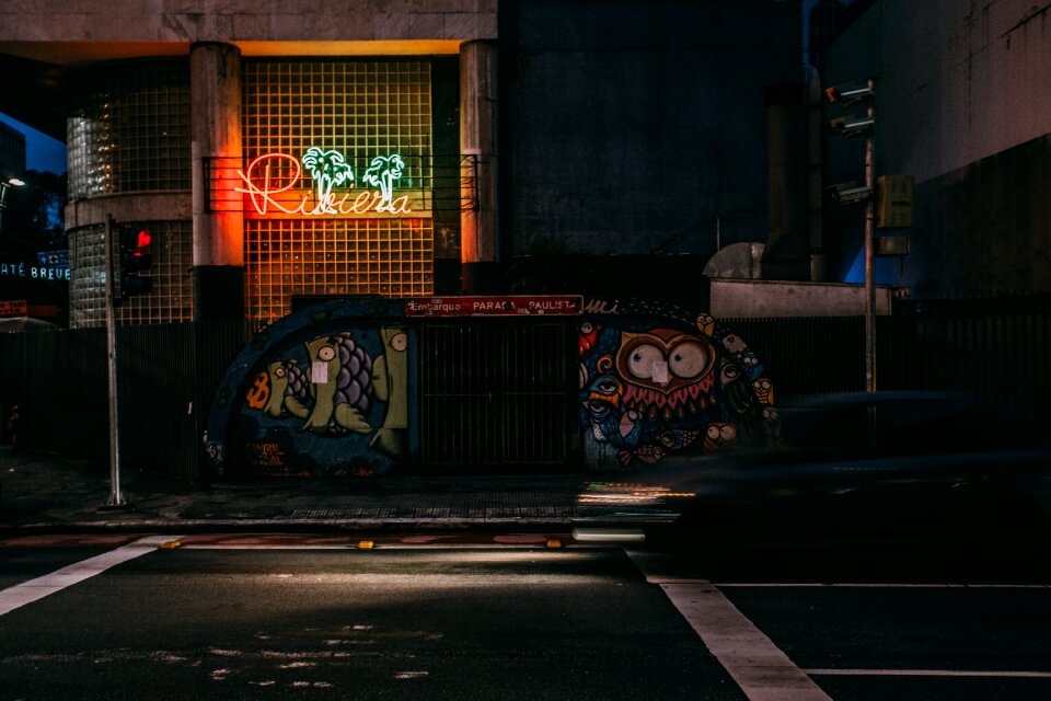 Store grill corner