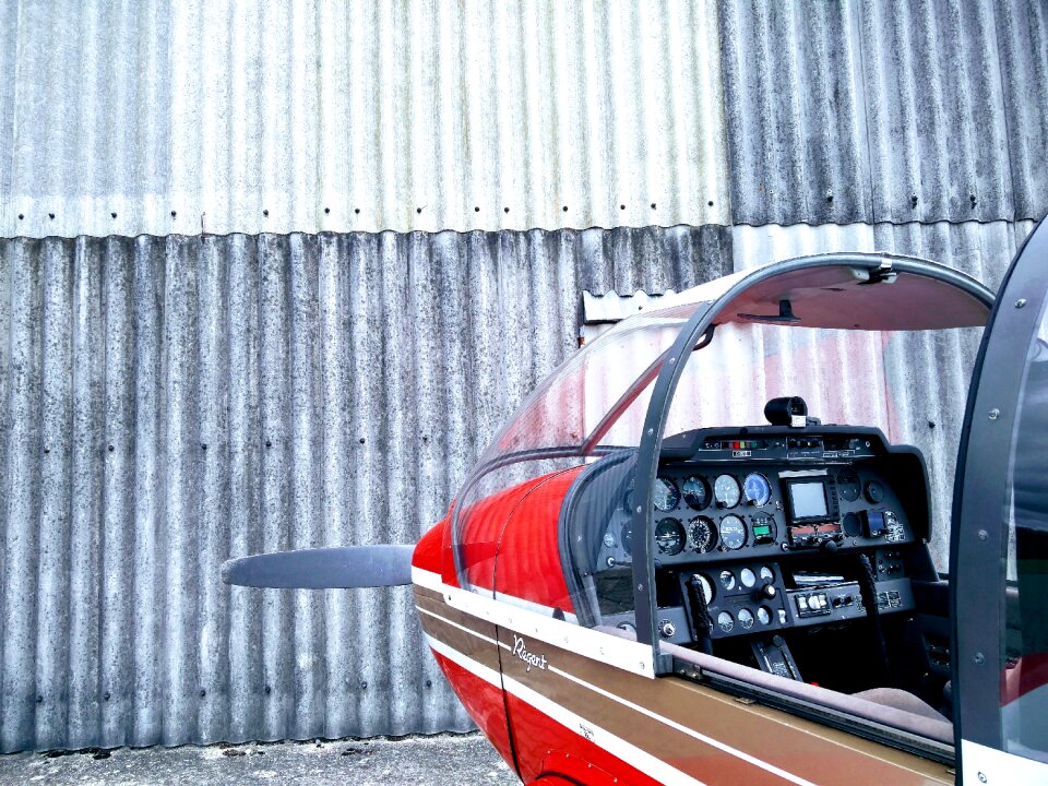 Airport flying pilot