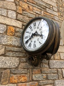 Watches minutes railway