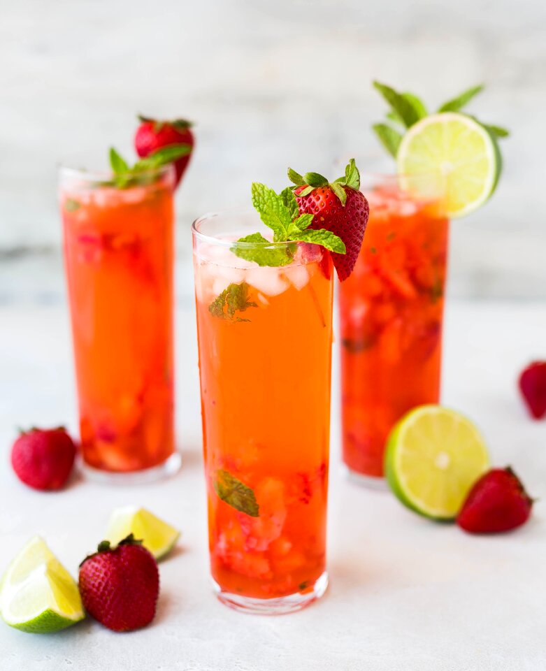 Beverage cocktail garnish