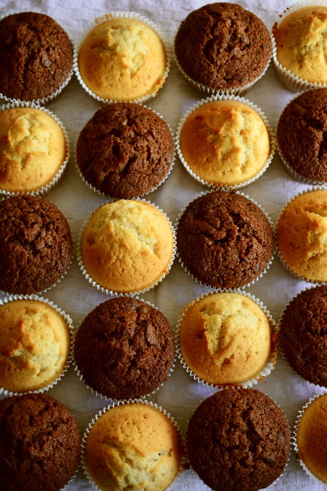 Bake cupcakes dessert