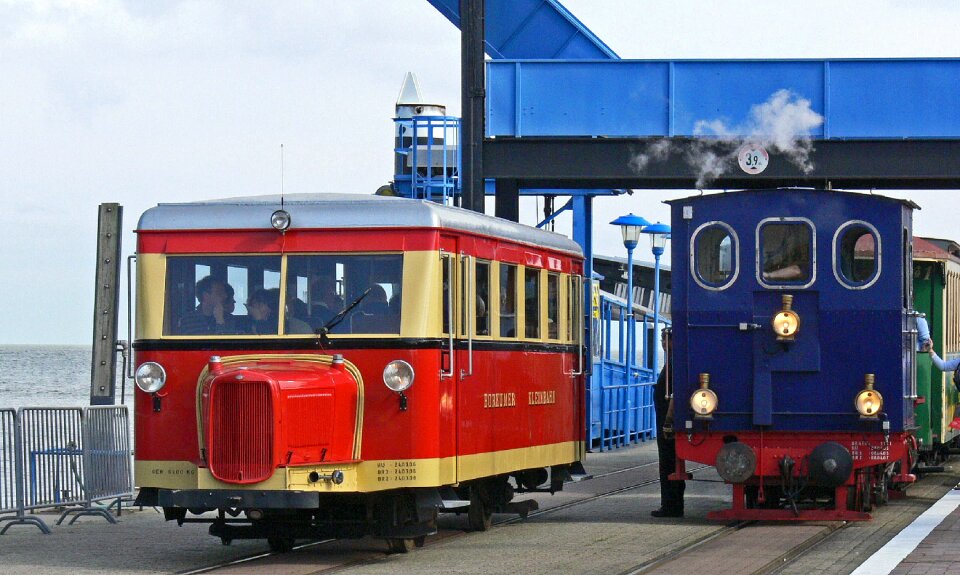 Investors steam locomotive railcar