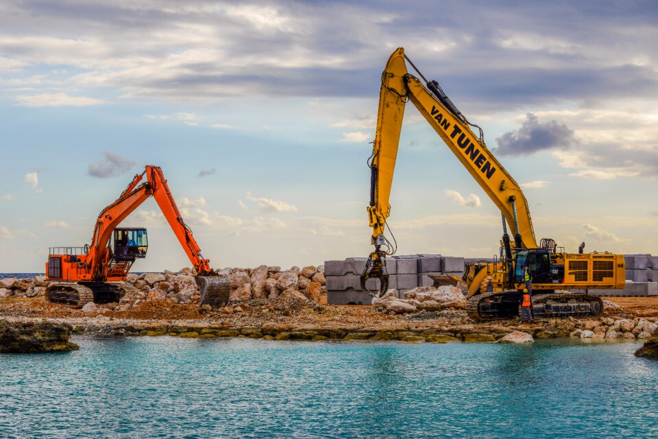 Machinery equipment digger