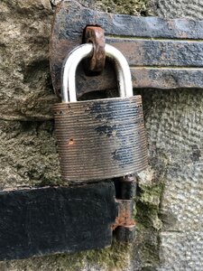 Metal closed moments