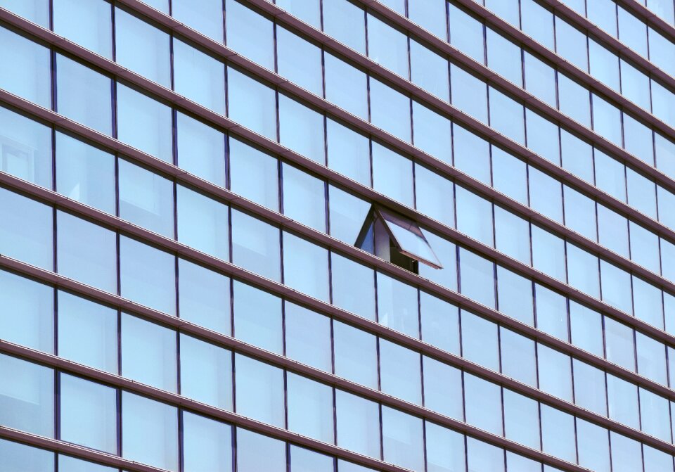 Building infrastructure facade