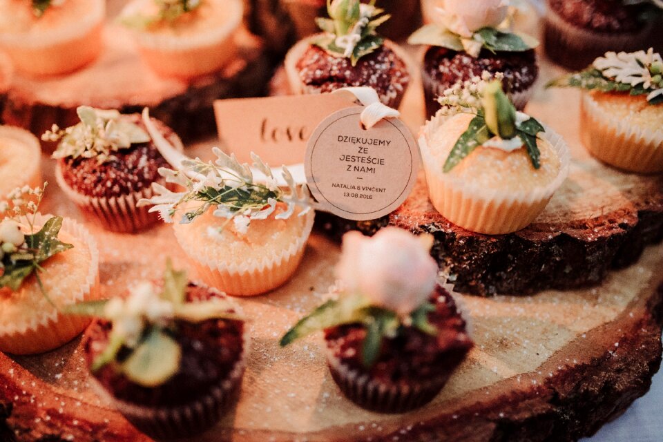 Decor giveaways cupcake