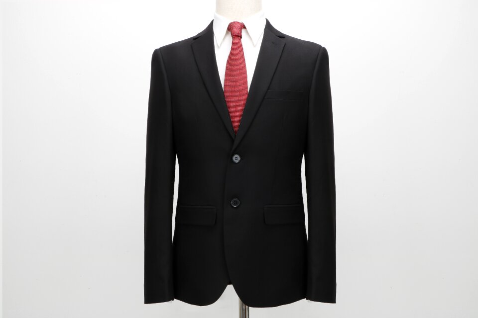 Suit suits men's suits