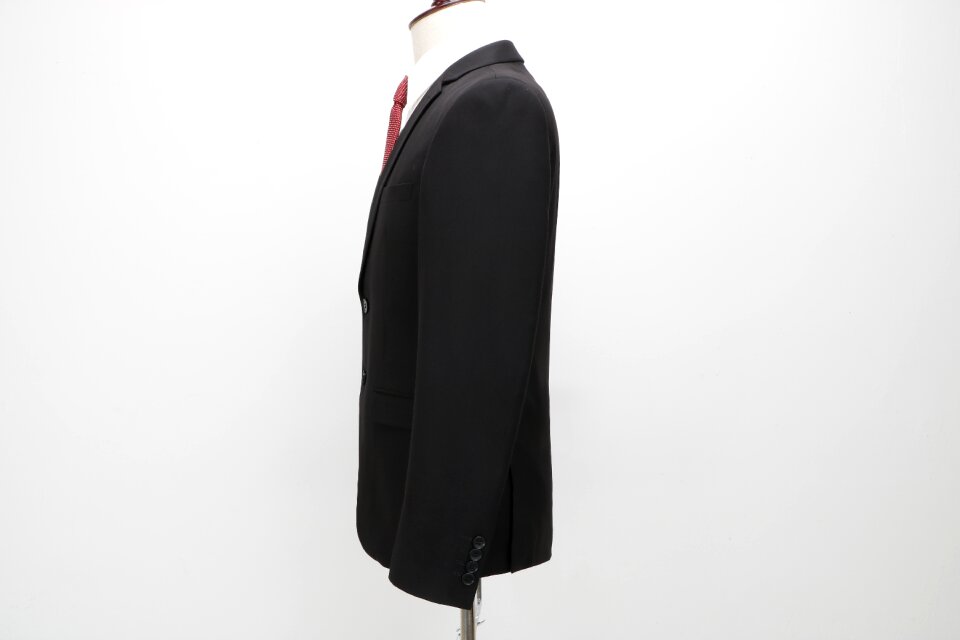 Suit suits men's suits