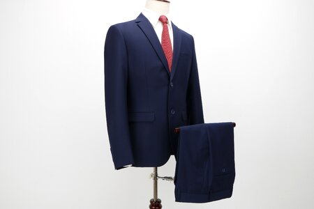 Suit suits men's suits