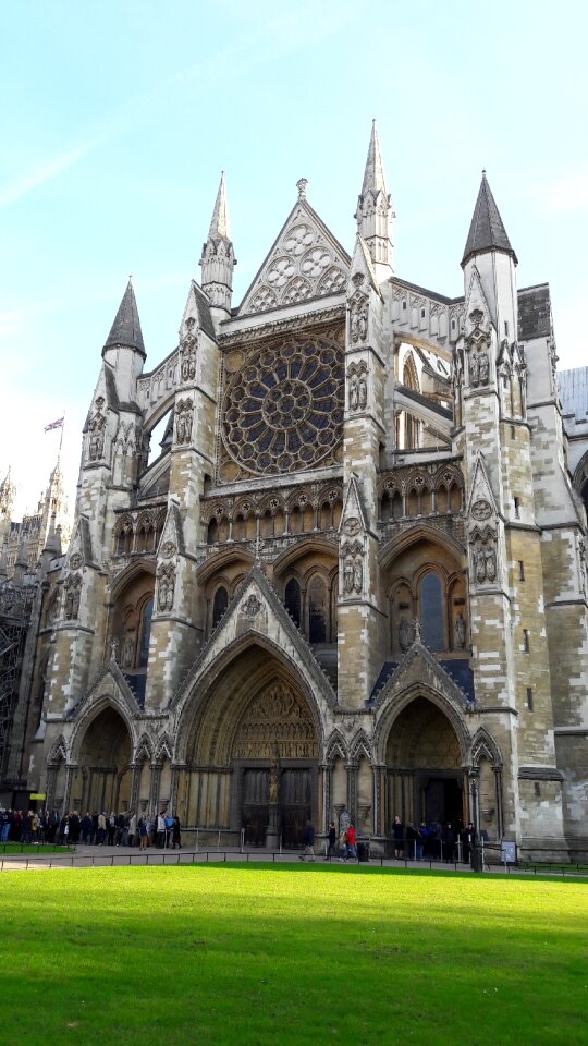 Sightseeing cathedral england